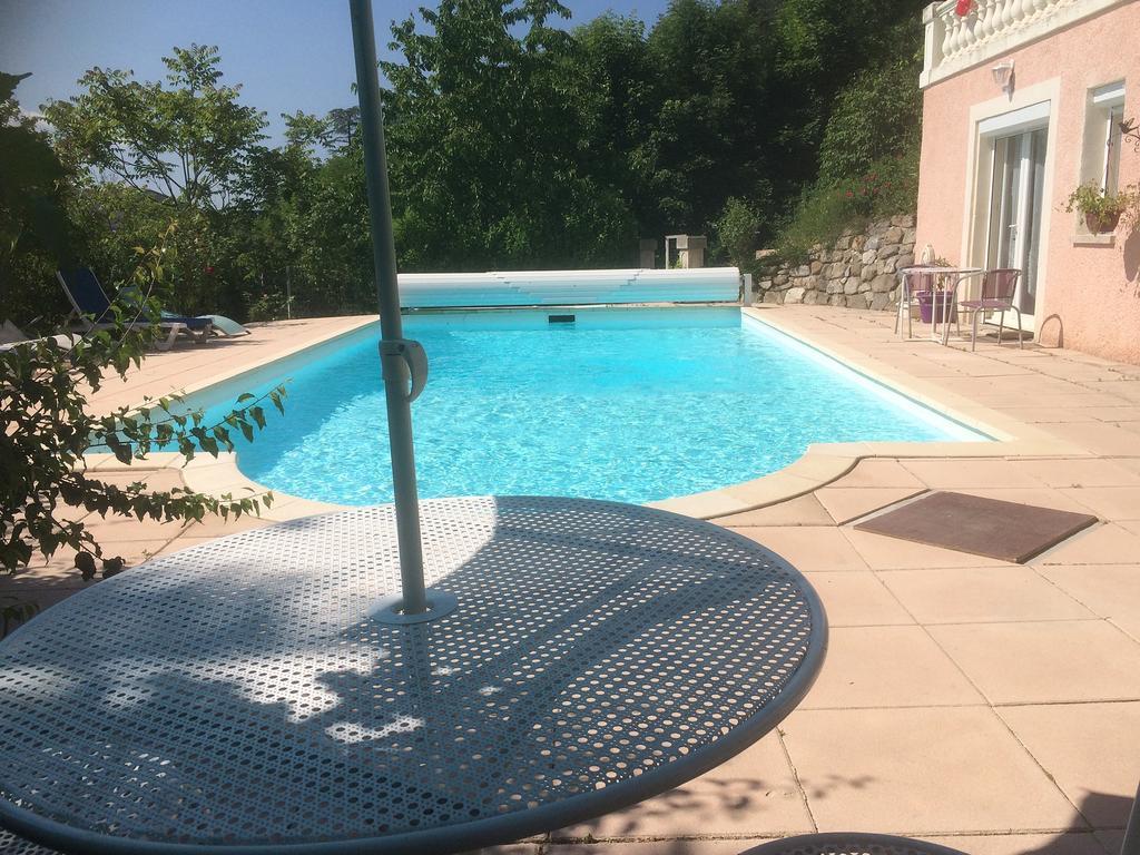 Studio Independant Dans Villa Avec Piscine A Гап Екстер'єр фото